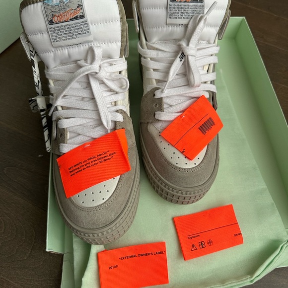 Off-white and grey off-court 3.0 sneakers - Picture 6 of 9